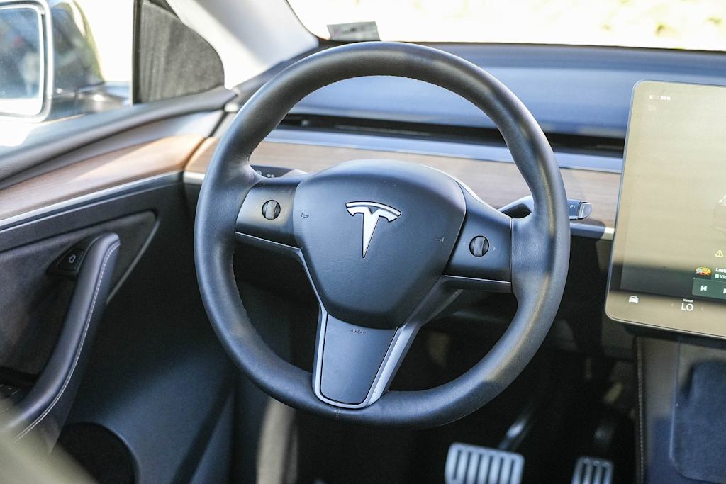 Thumbnail: 2023 Tesla Model Y - 8