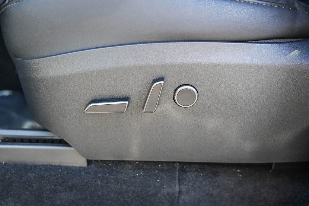 Thumbnail: 2023 Tesla Model Y - 23