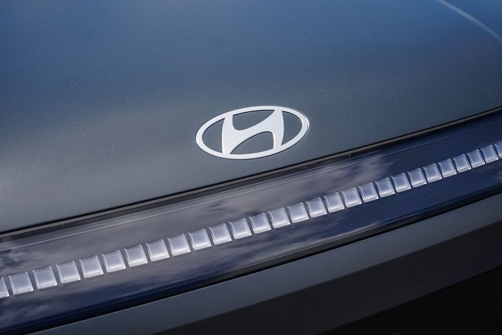 Thumbnail: 2026 Hyundai Ioniq - 22