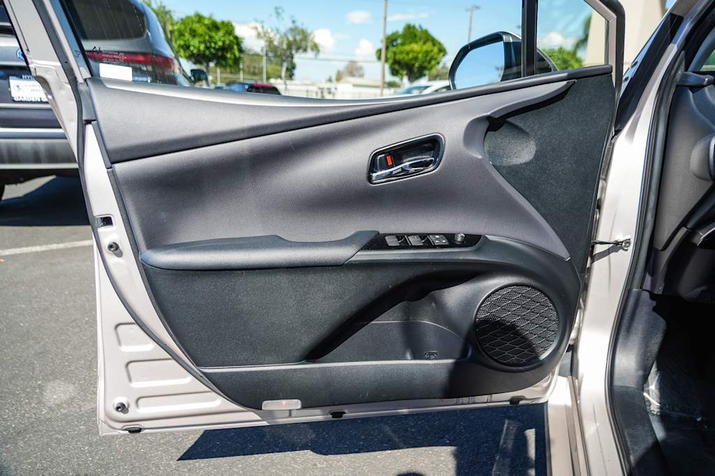Thumbnail: 2021 Toyota Prius Prime - 22