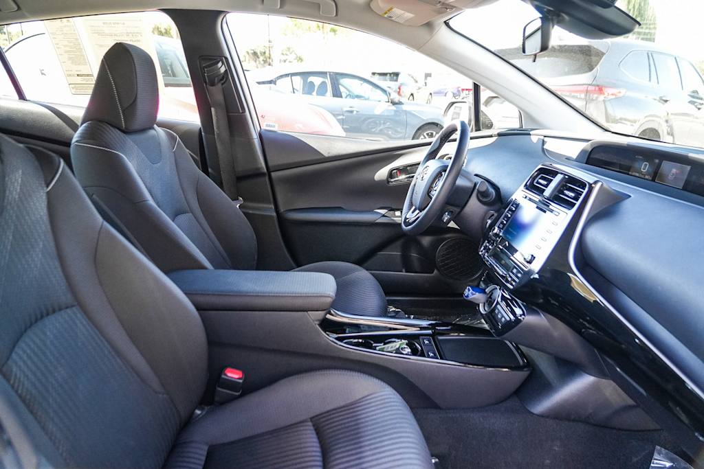 Thumbnail: 2021 Toyota Prius Prime - 10