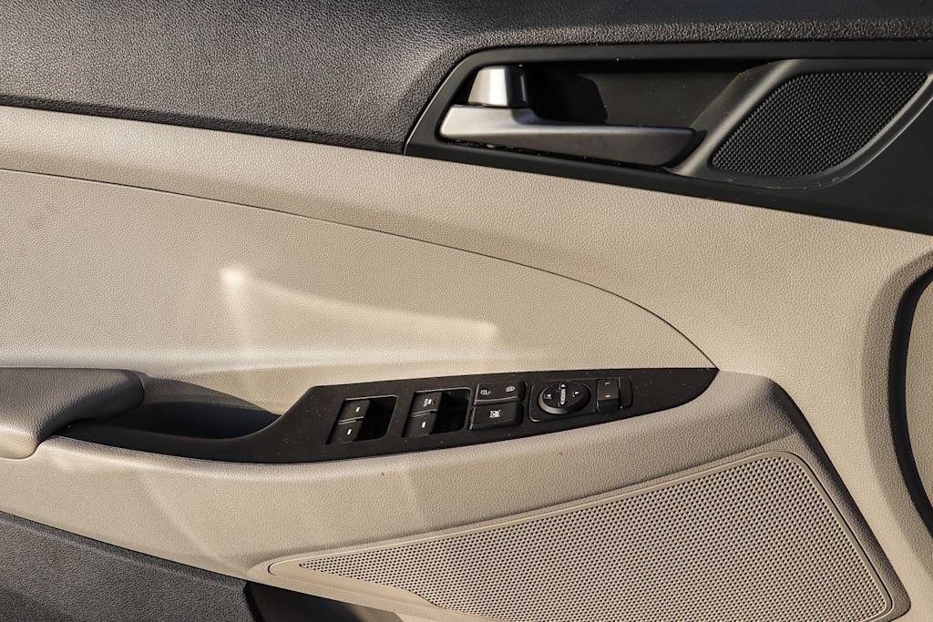 Thumbnail: 2018 Hyundai Tucson - 25