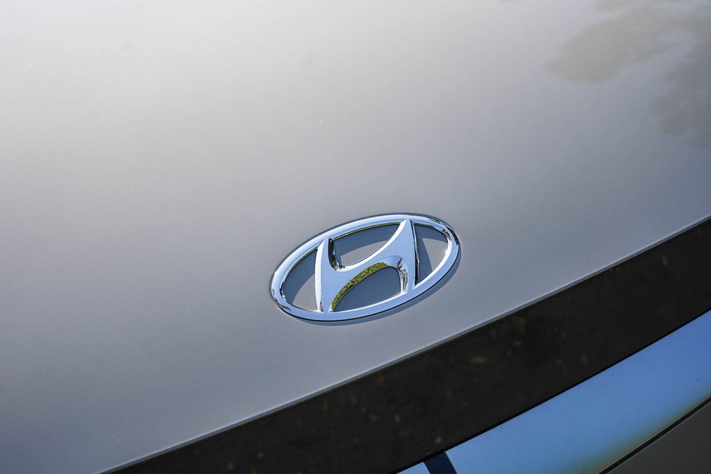 Thumbnail: 2024 Hyundai Ioniq 5 - 20