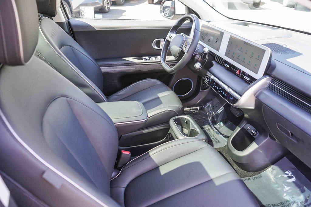 Thumbnail: 2023 Hyundai Ioniq 5 - 10