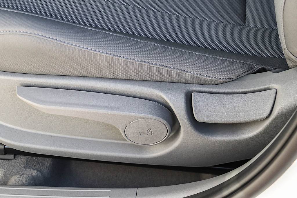 Thumbnail: 2026 Hyundai Elantra - 23
