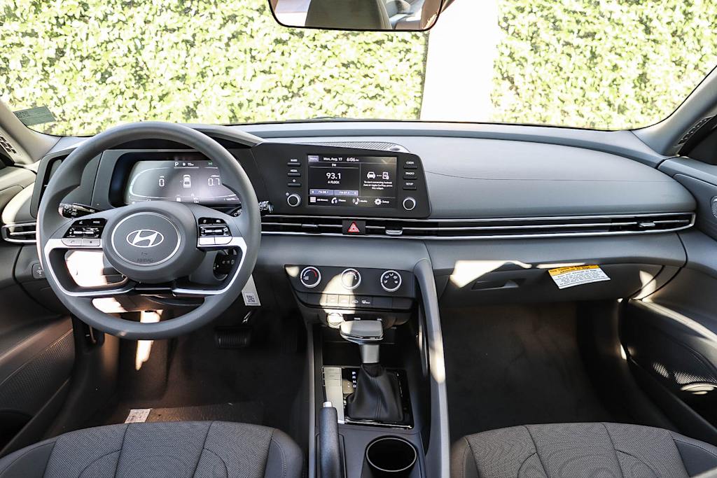 Thumbnail: 2026 Hyundai Elantra - 2