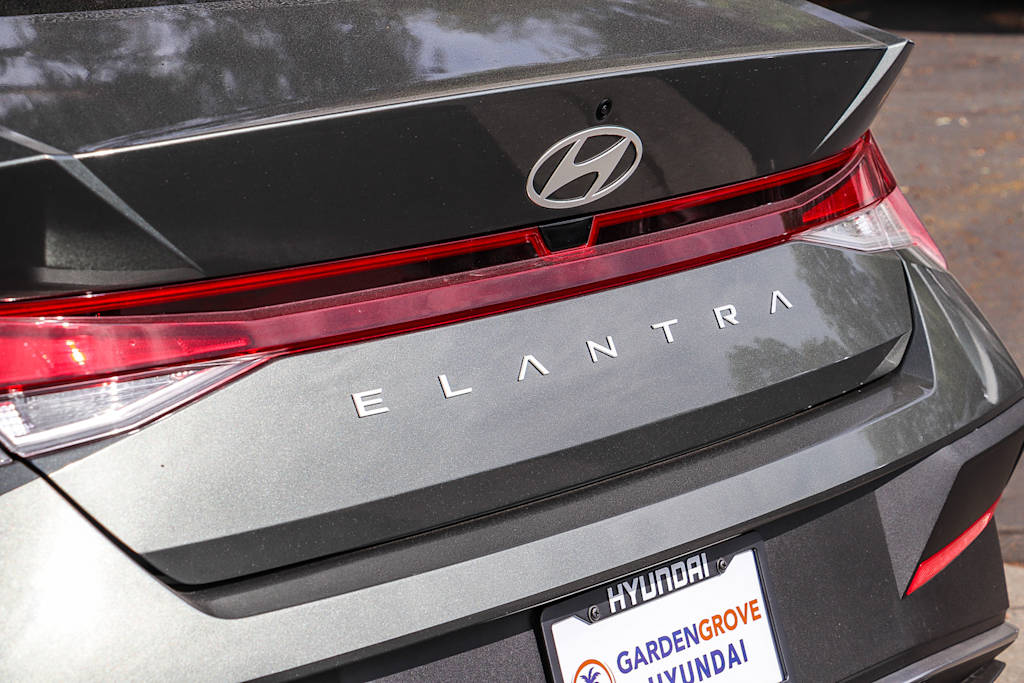 Thumbnail: 2026 Hyundai Elantra - 20