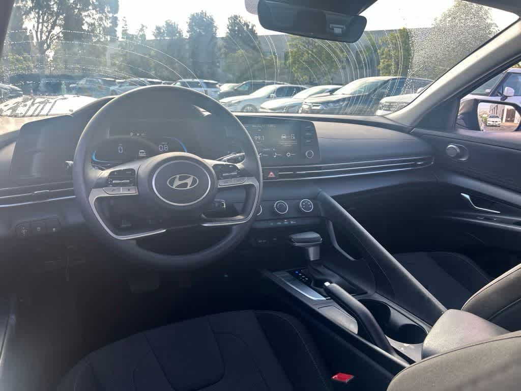 Thumbnail: 2025 Hyundai Elantra - 2
