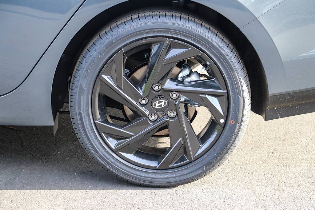 Thumbnail: 2026 Hyundai Elantra - 16