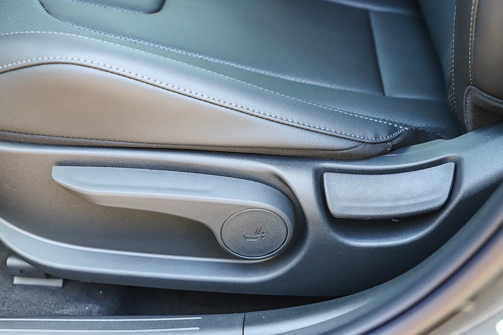 Thumbnail: 2026 Hyundai Elantra - 24