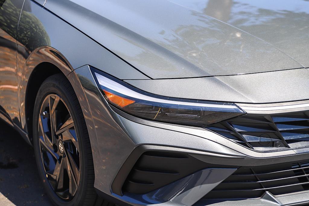 Thumbnail: 2026 Hyundai Elantra - 17