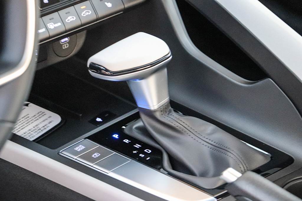 Thumbnail: 2026 Hyundai Elantra - 14
