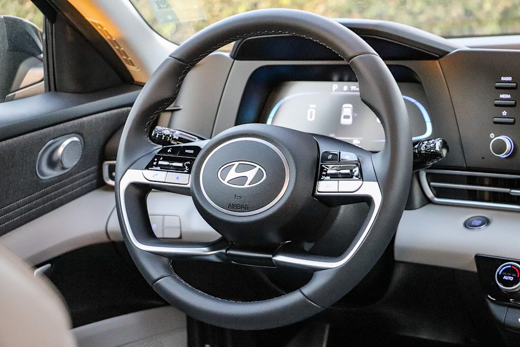 Thumbnail: 2026 Hyundai Elantra - 9