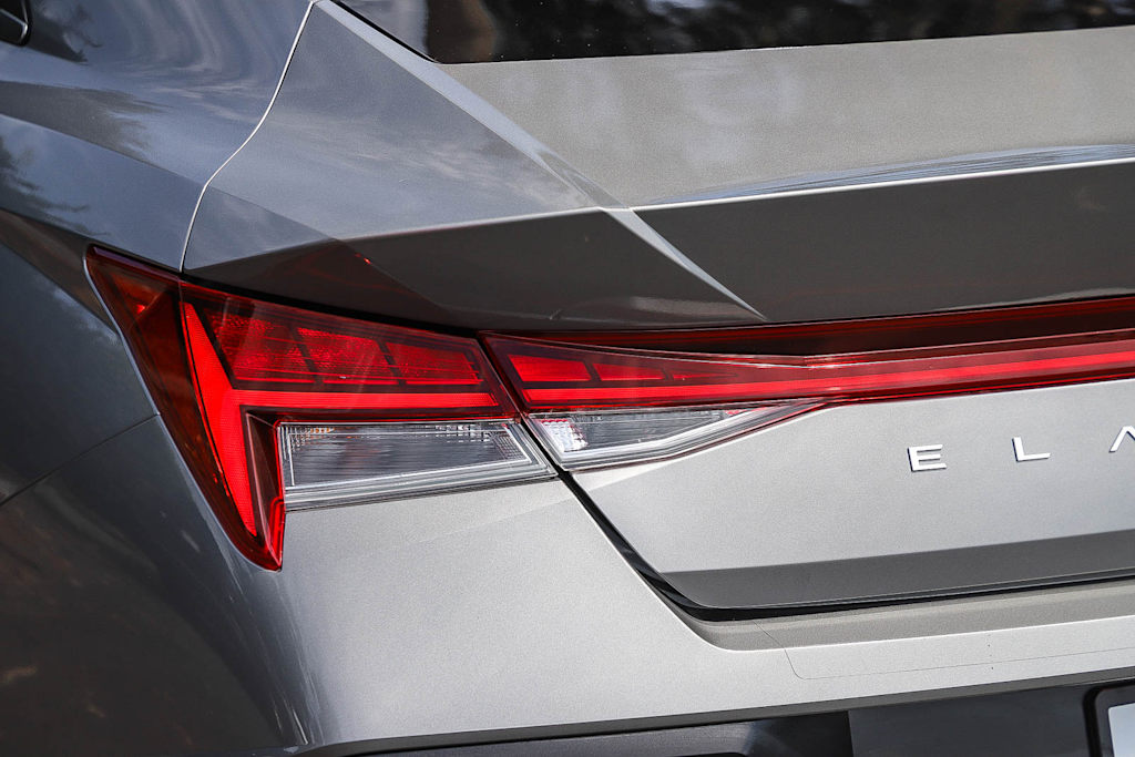 Thumbnail: 2024 Hyundai Elantra - 20