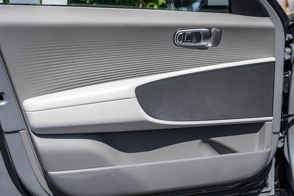 Thumbnail: 2024 Hyundai Ioniq 6 - 22