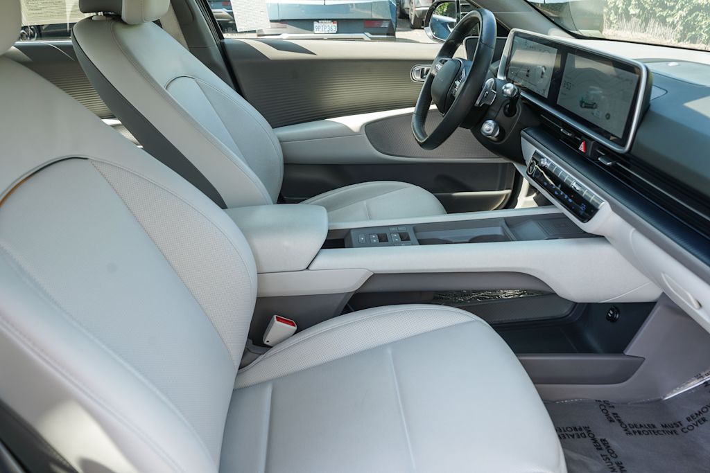 Thumbnail: 2023 Hyundai Ioniq 6 - 9