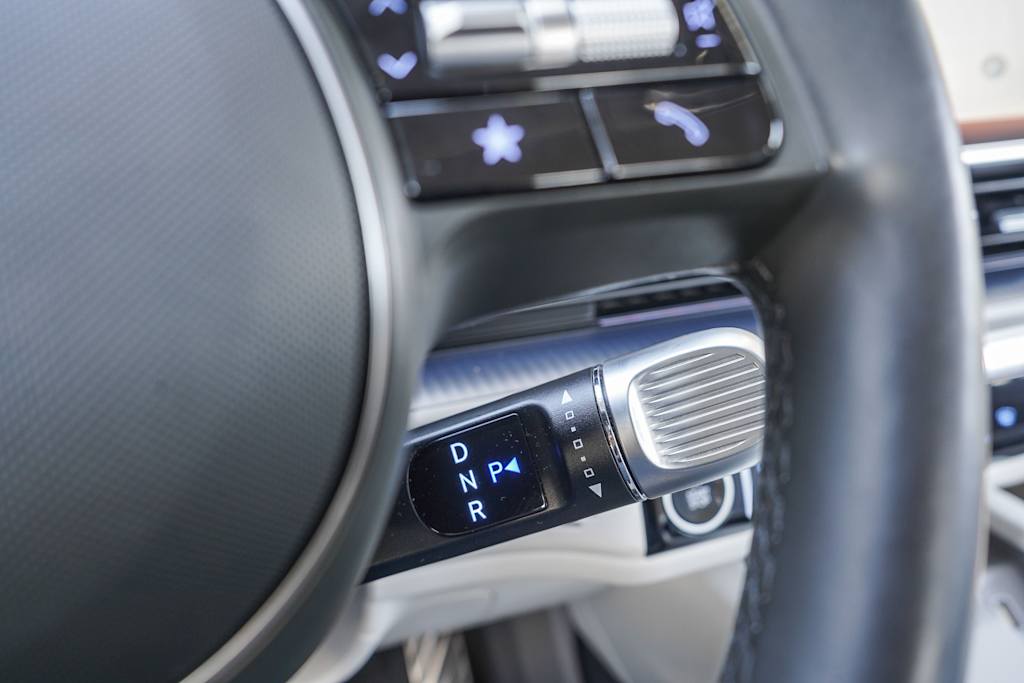 Thumbnail: 2023 Hyundai Ioniq 6 - 27