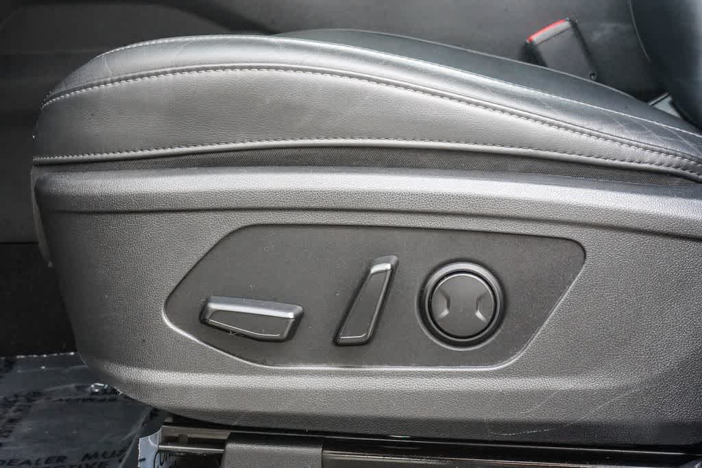 Thumbnail: 2023 Kia Sorento - 23