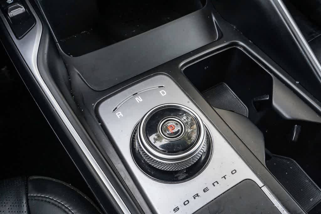 Thumbnail: 2023 Kia Sorento - 24