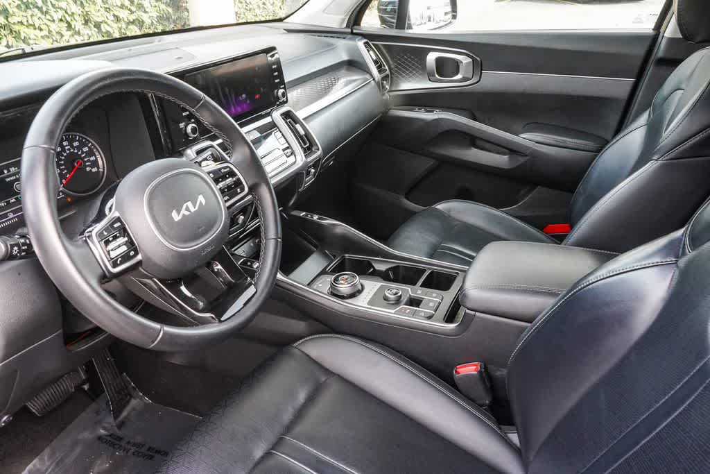 Thumbnail: 2023 Kia Sorento - 12