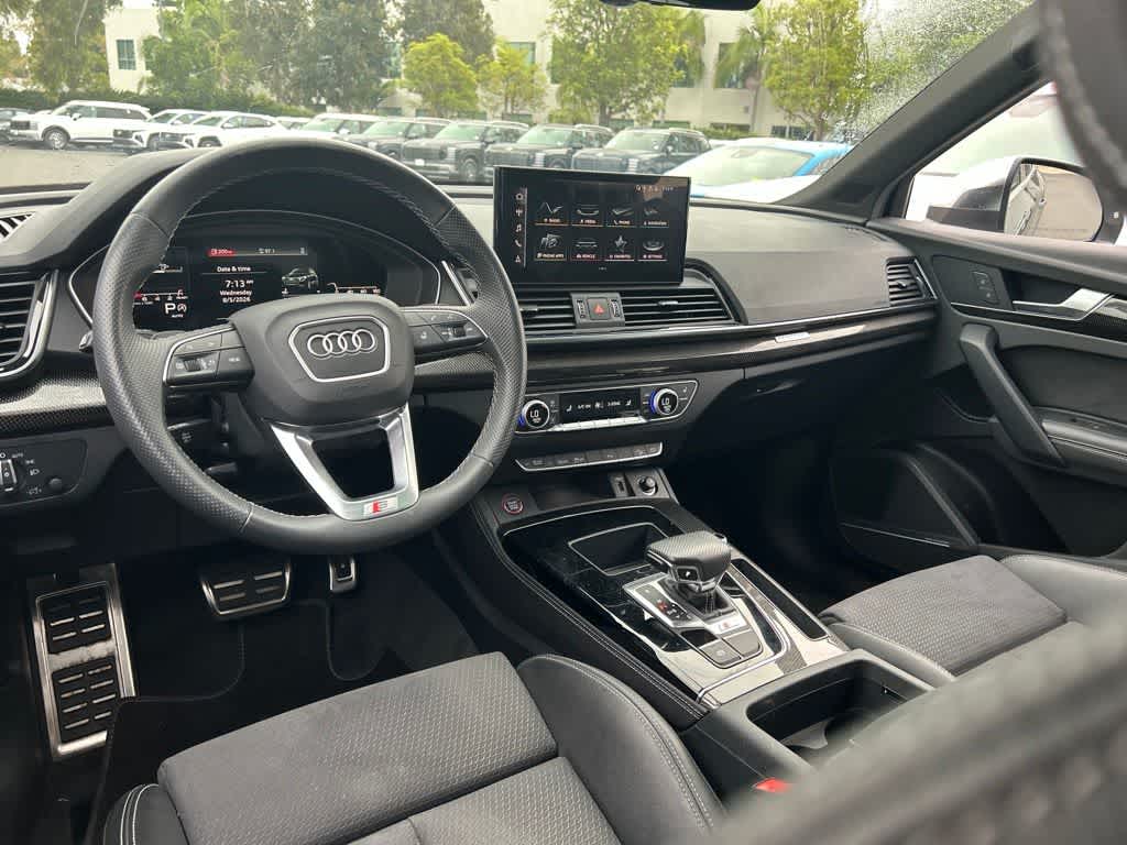 Thumbnail: 2022 Audi SQ5 - 2