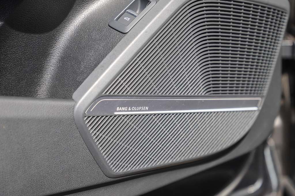 Thumbnail: 2022 Audi SQ5 - 16