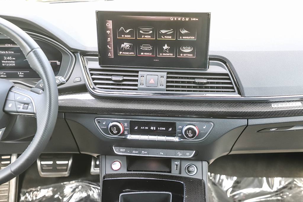 Thumbnail: 2022 Audi SQ5 - 12
