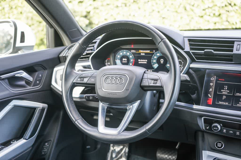 Thumbnail: 2023 Audi Q3 - 9
