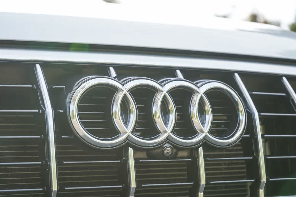 Thumbnail: 2023 Audi Q3 - 6