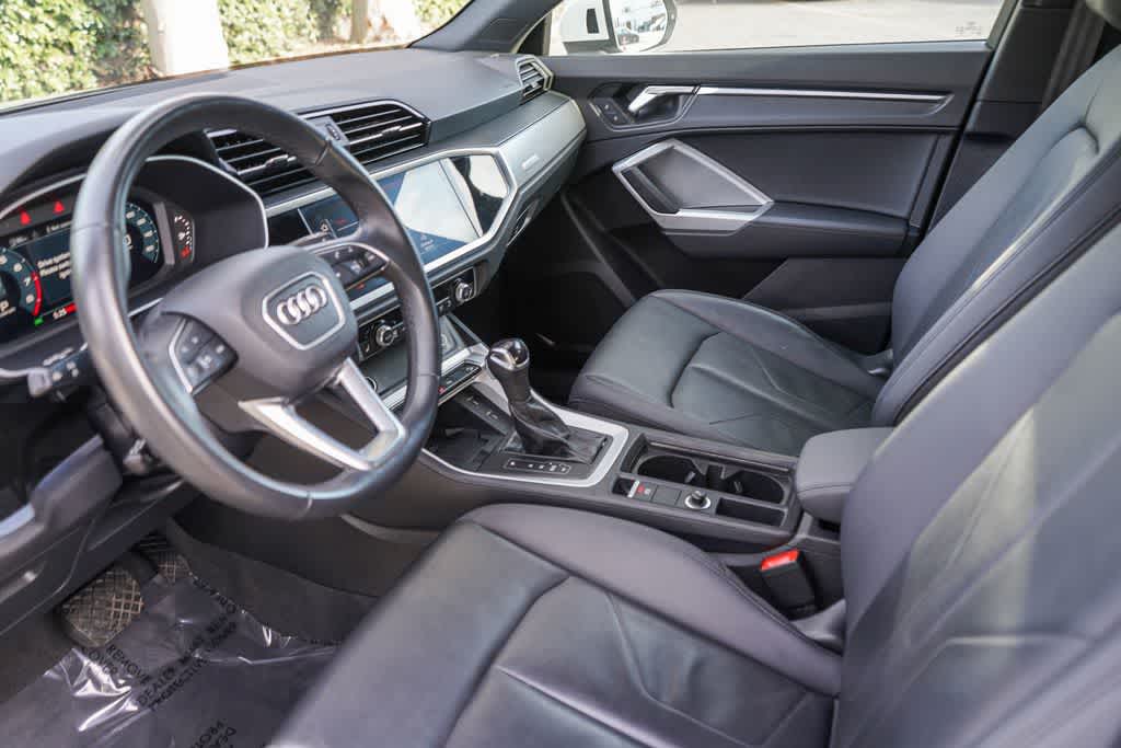 Thumbnail: 2023 Audi Q3 - 13