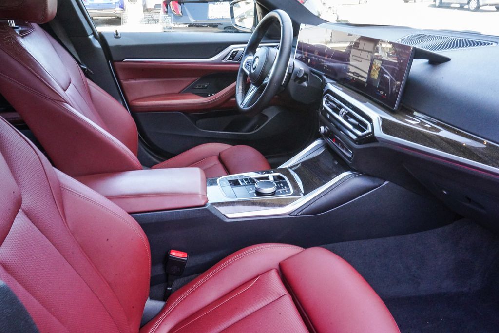 Thumbnail: 2024 BMW 4 Series - 10
