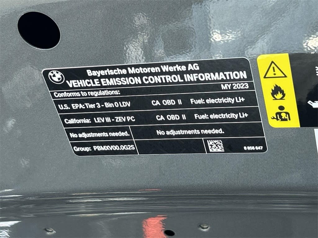 Thumbnail: 2023 BMW i4 - 18