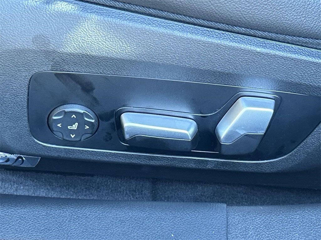 Thumbnail: 2023 BMW i4 - 41