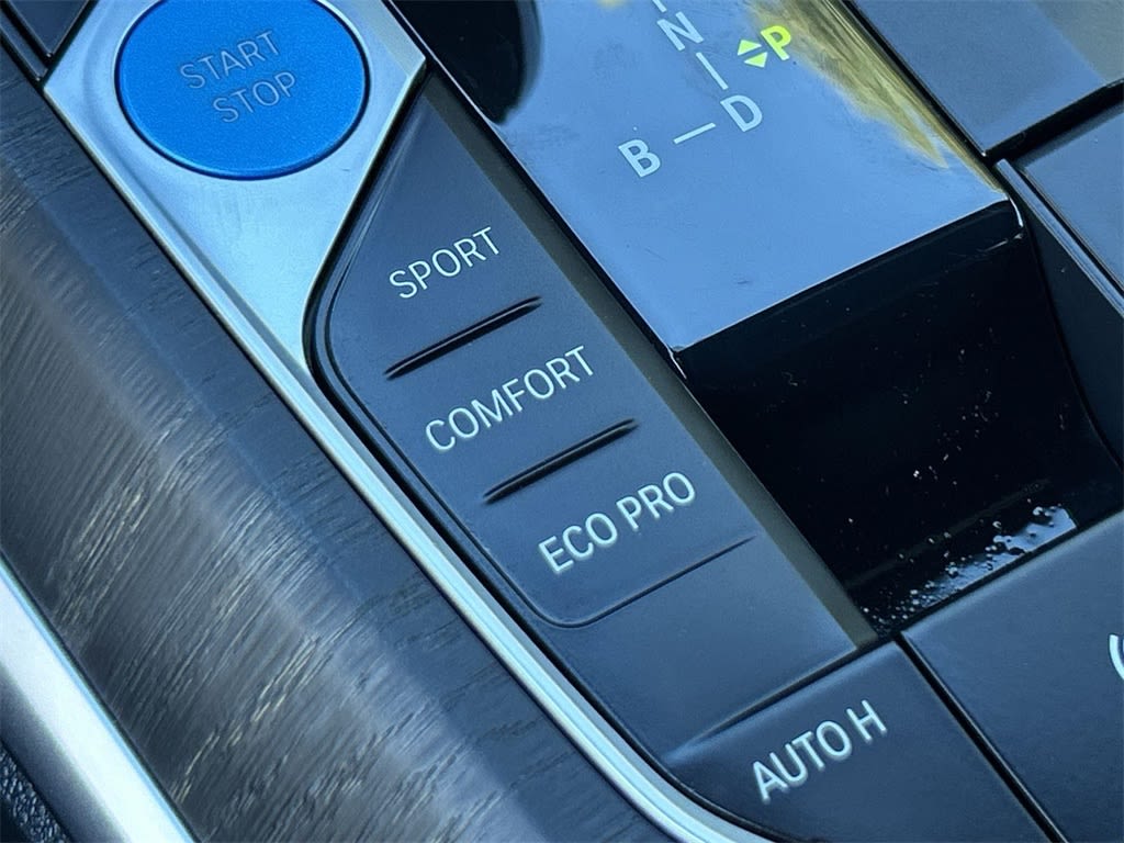 Thumbnail: 2023 BMW i4 - 37