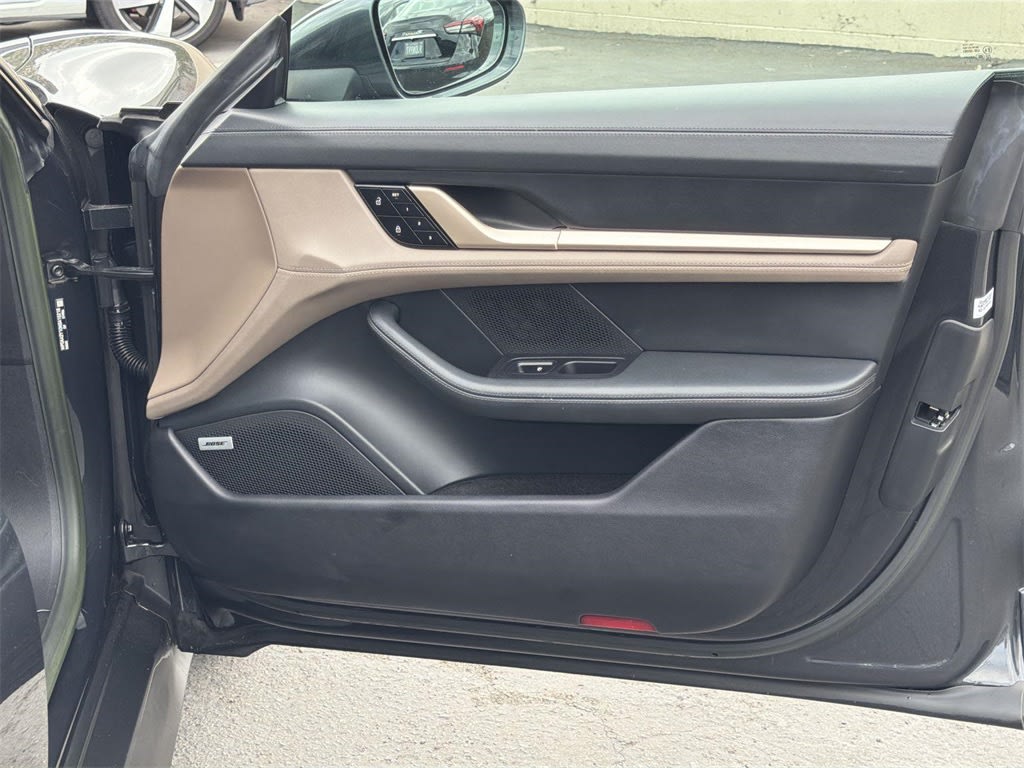 Thumbnail: 2022 Porsche Taycan - 36