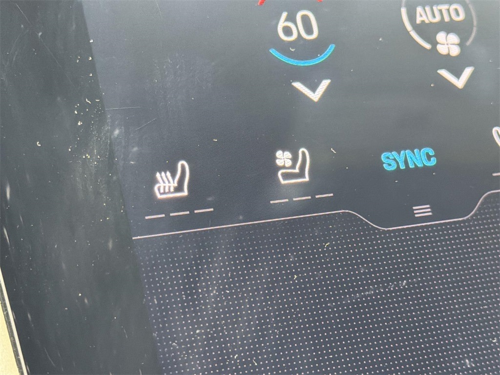 Thumbnail: 2022 Porsche Taycan - 29