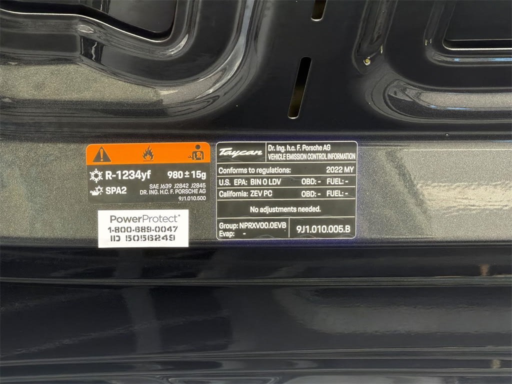 Thumbnail: 2022 Porsche Taycan - 16