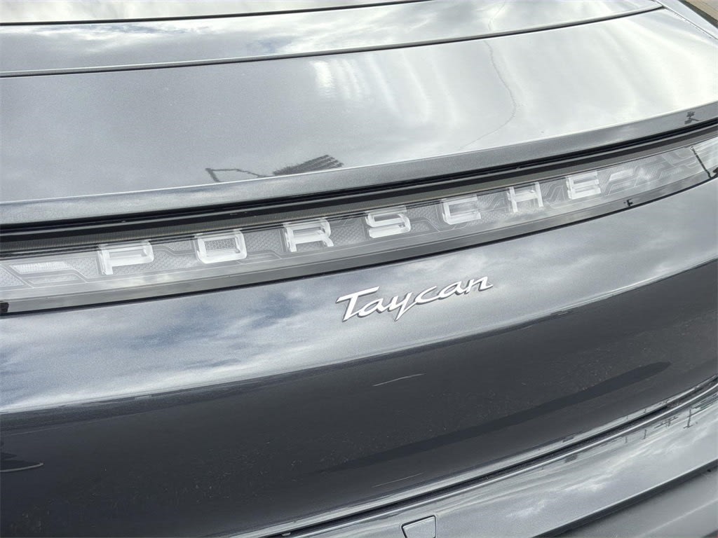 Thumbnail: 2022 Porsche Taycan - 6