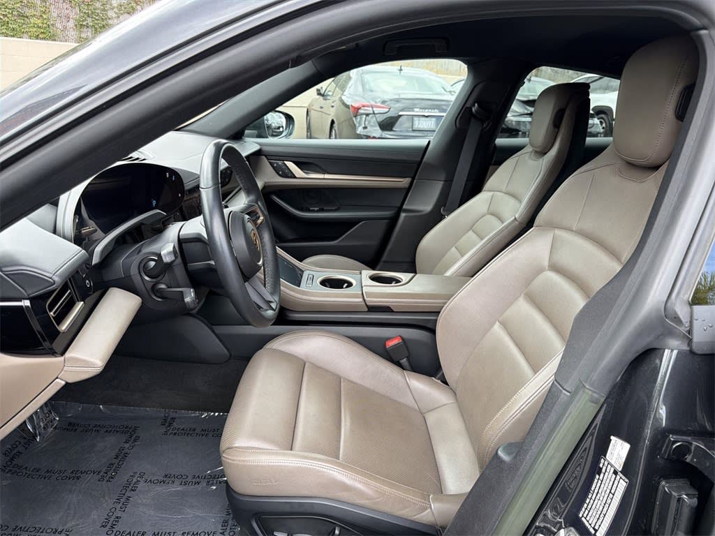 Thumbnail: 2022 Porsche Taycan - 9