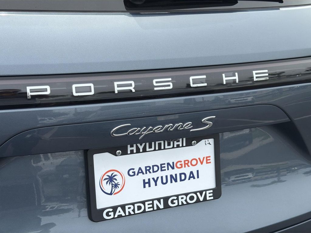 Thumbnail: 2019 Porsche Cayenne - 7