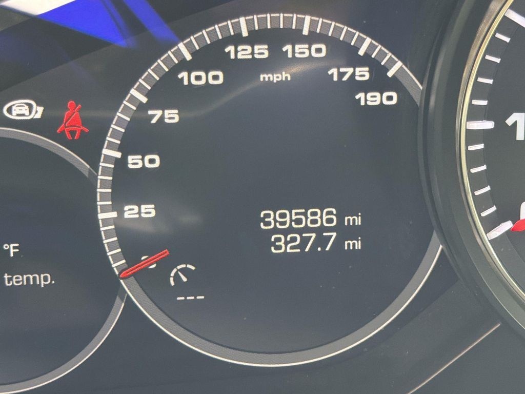 Thumbnail: 2019 Porsche Cayenne - 16