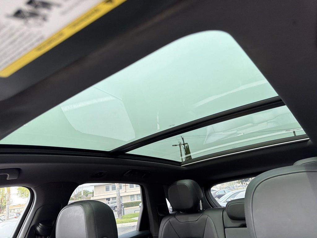 Thumbnail: 2019 Porsche Cayenne - 22