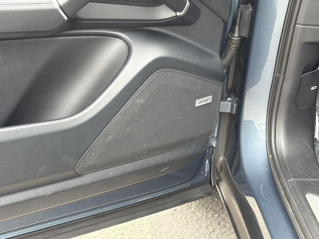 Thumbnail: 2019 Porsche Cayenne - 31