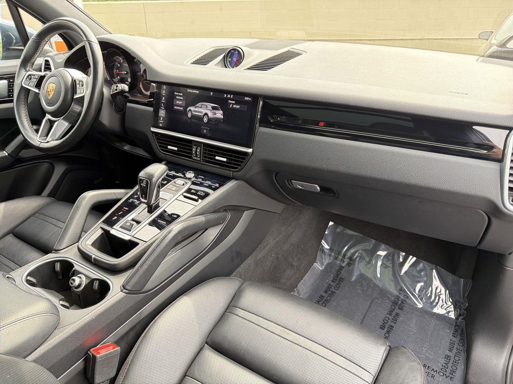 Thumbnail: 2019 Porsche Cayenne - 13