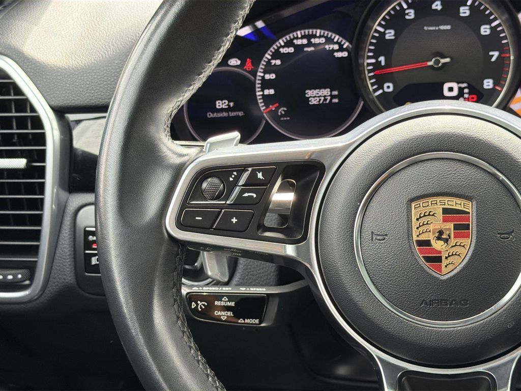 Thumbnail: 2019 Porsche Cayenne - 23