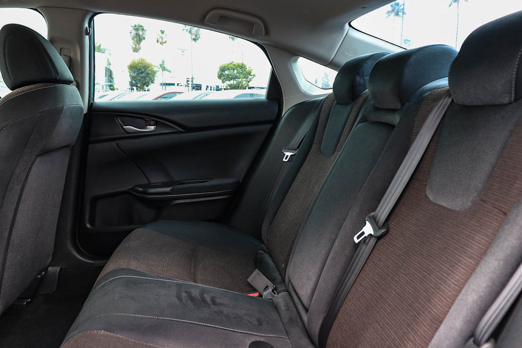 Thumbnail: 2019 Honda Insight - 12