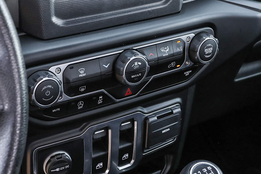 Thumbnail: 2023 Jeep Wrangler - 22