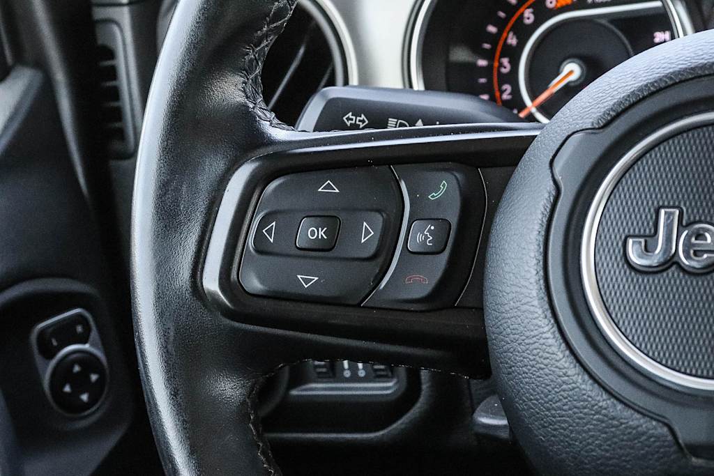 Thumbnail: 2021 Jeep Wrangler - 25