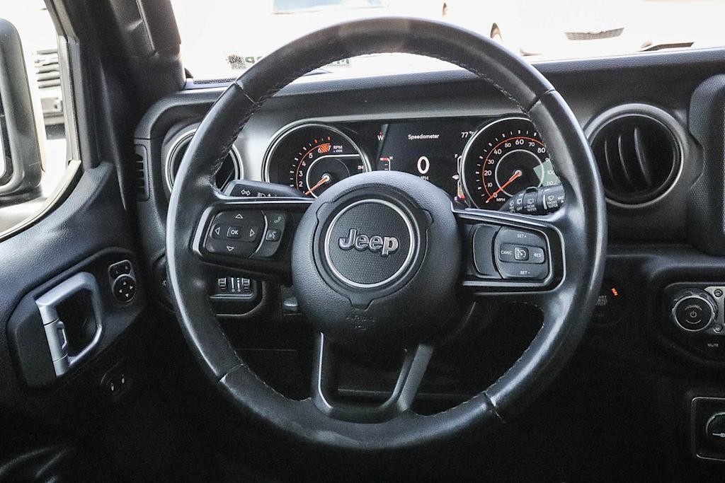 Thumbnail: 2021 Jeep Wrangler - 9
