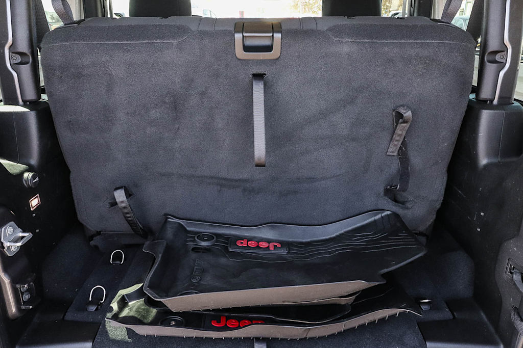Thumbnail: 2021 Jeep Wrangler - 22